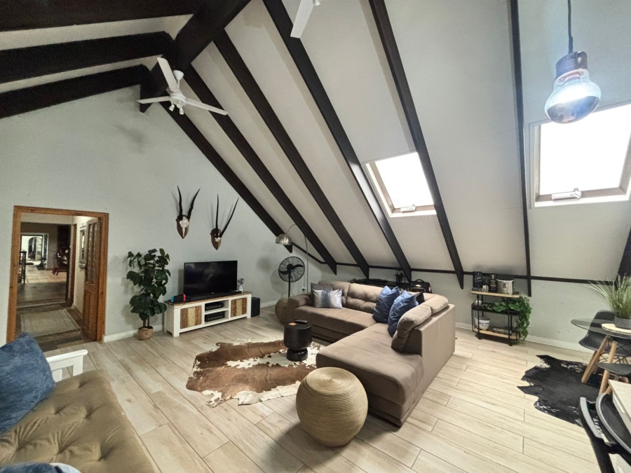 5 Bedroom Property for Sale in Grimbeeck Park North West